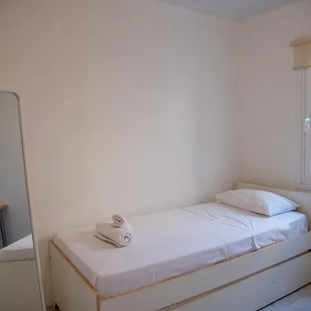 Traditional And Cozy Villa In Tinos فيلة *